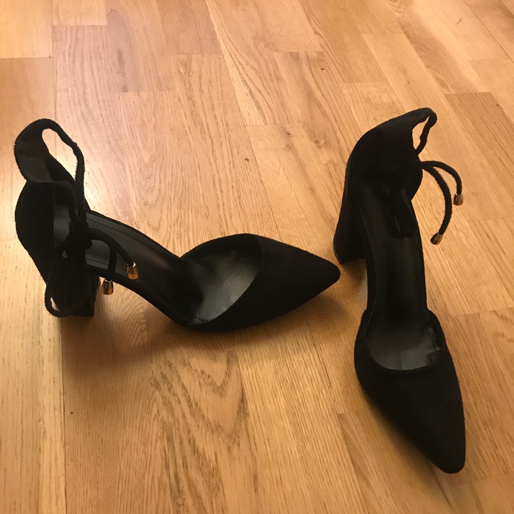 BRAND NEW NEVER WORN!!!